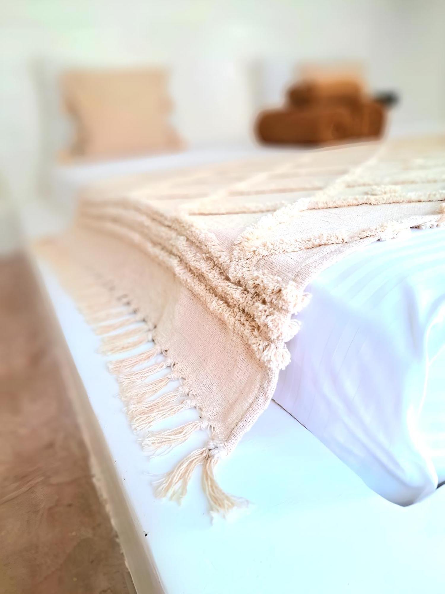 Boho Boutique - Beachfront , Adults Only , Private Pool Feriested 4*