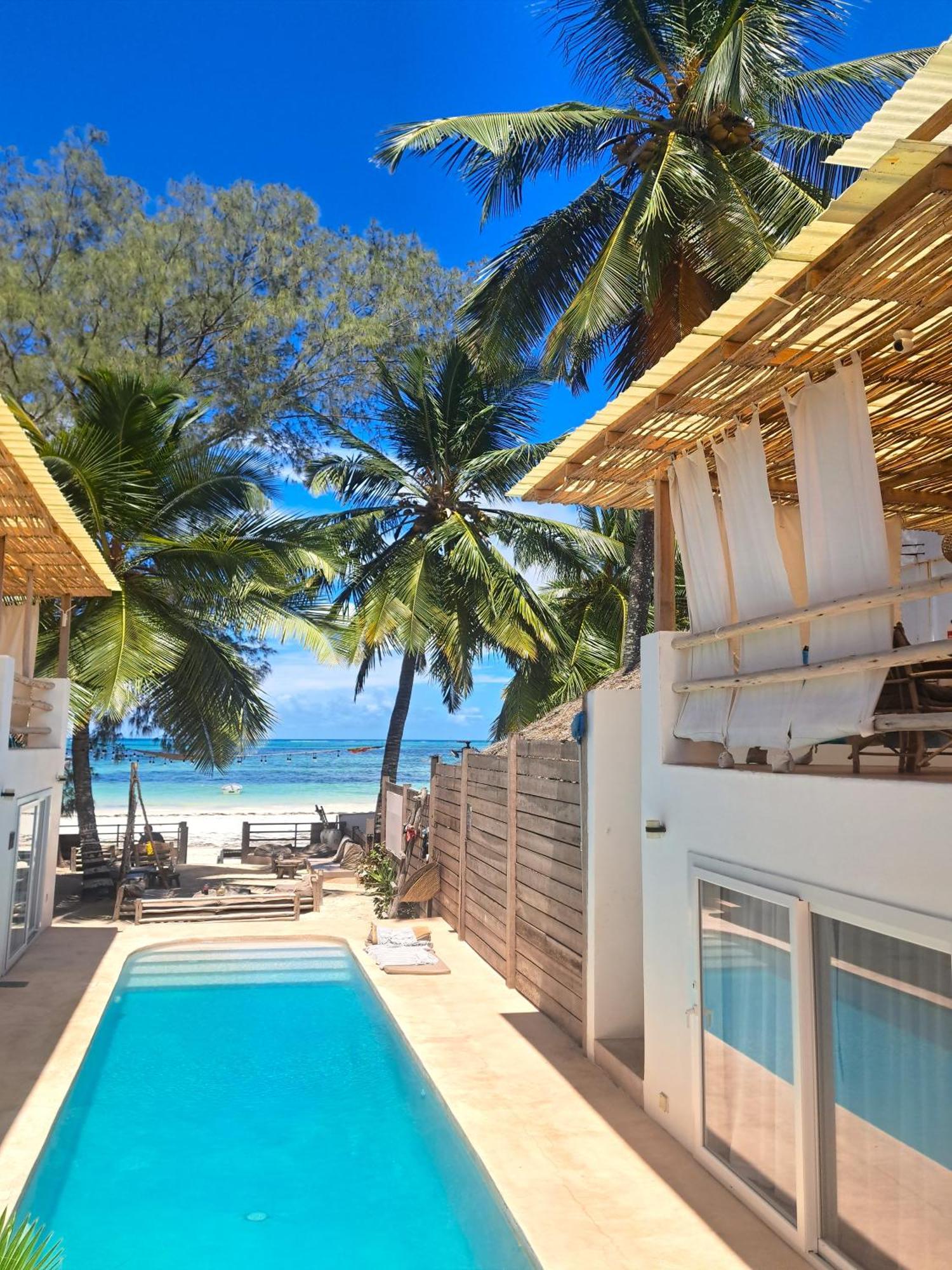 Boho Boutique - Beachfront , Adults Only , Private Pool Feriested 4*